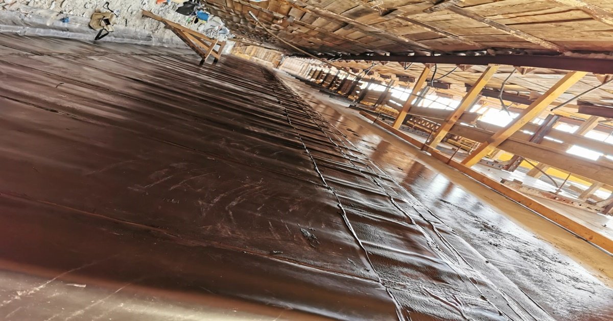 دهان عازل مائي للأسطح