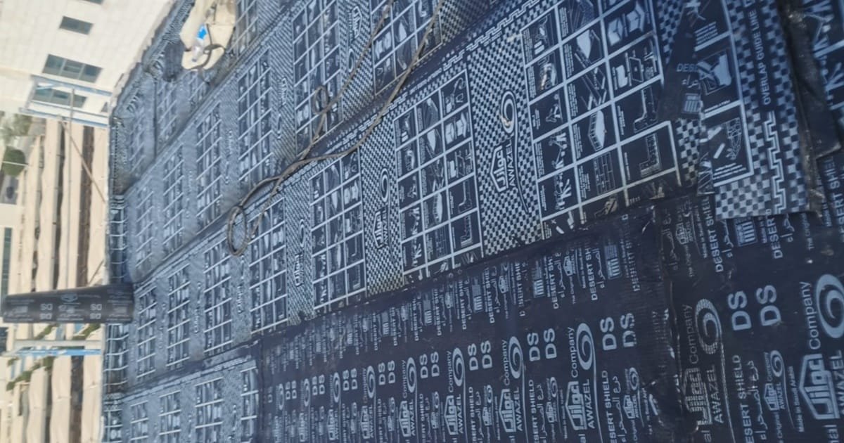 اكتشف بنفسك أهمية تركيب عازل السطح في الكويت، مع خطوات التنفيذ ومدته